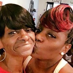 Meet your Posher, Kizzie